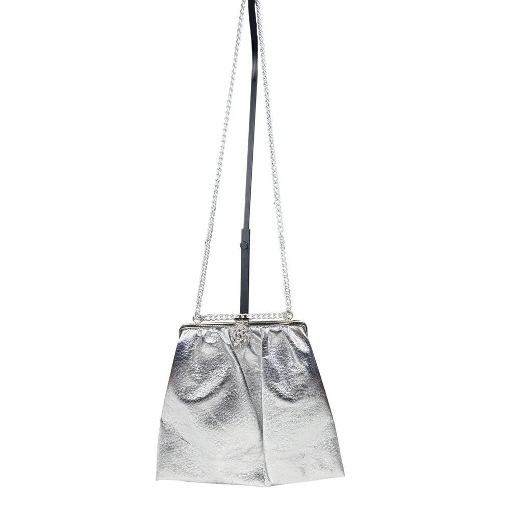 Vintage Silver 50s 60s Metallic Frame Evening Bag Floral Clasp Chain Strap - Picture 2 of 6